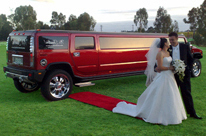 Wedding in Perth Western Australia with Showtime Chauffeured stretch limousines